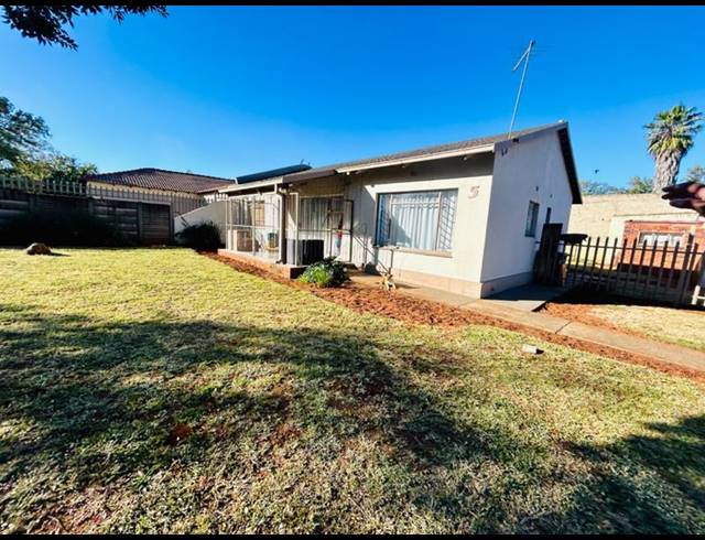 3 BEDROOM HOUSE FOR SALE IN VANDERBIJLPARK CW 2